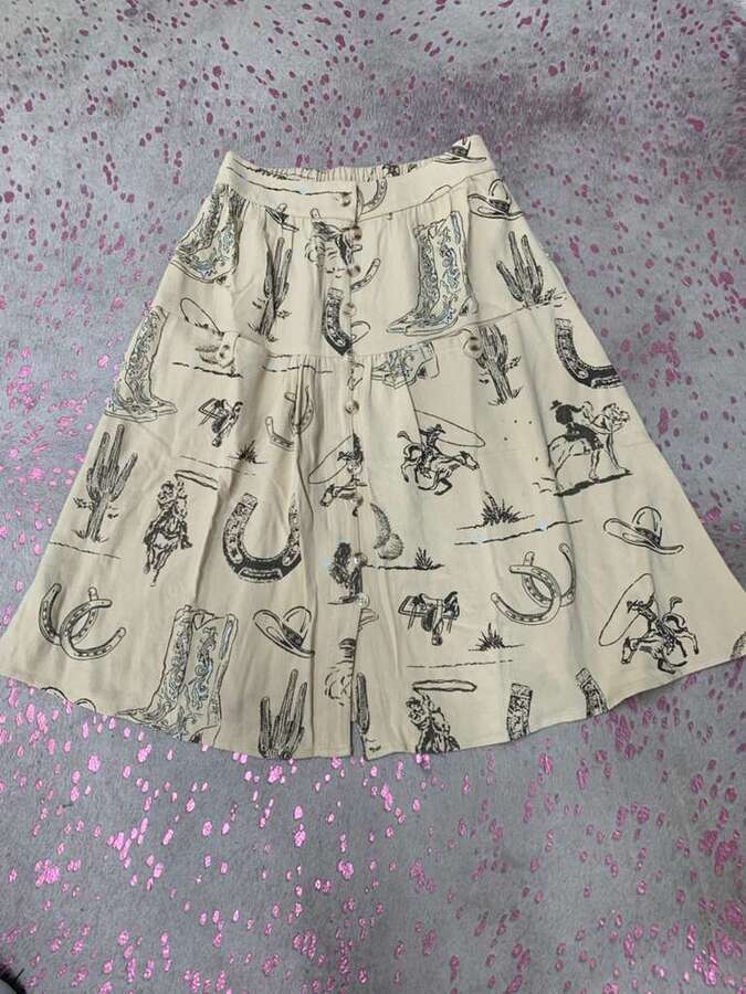 Skirt Western Scene Button Elastic