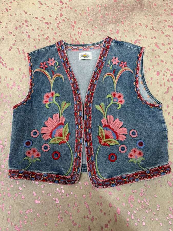 Vest Pink Embroidery Floral